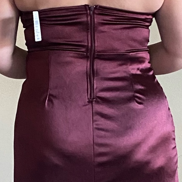 Strapless Maroon Red Windsor Gown NWT - Picture 5 of 8